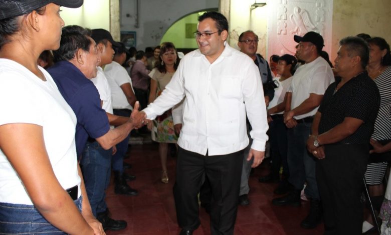 Enrique Ayora Sosa es señalado por millonarios desvíos durante su administración